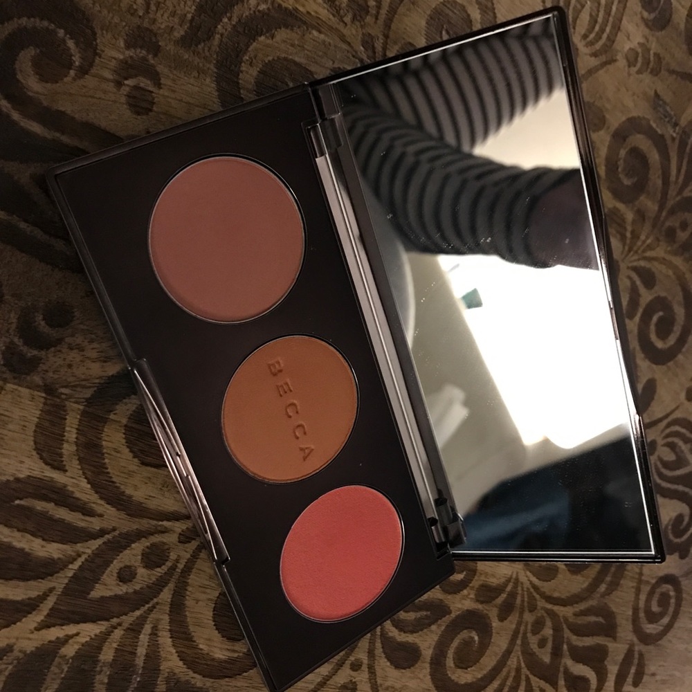 Becca blush pallet